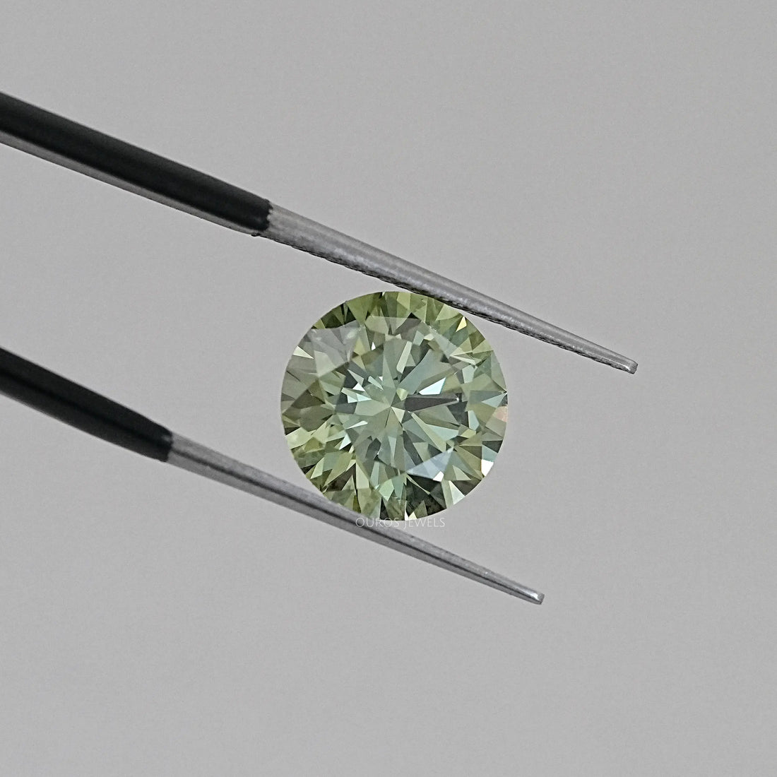 Fancy Vivid Green Round Lab Loose Diamond