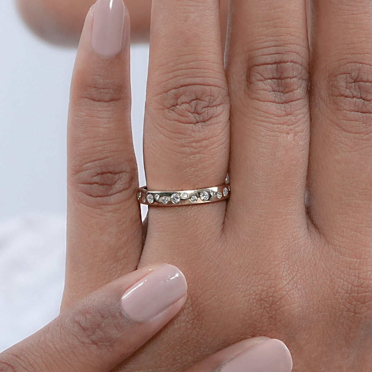Round Lab Diamond Flush Set Wedding Band