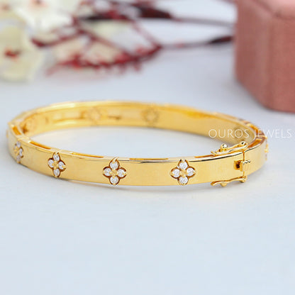 Round Diamond Flush Setting Gold Bangle