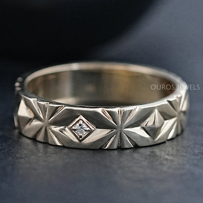 Engraving Men's Wedding Band With Diamond Ring