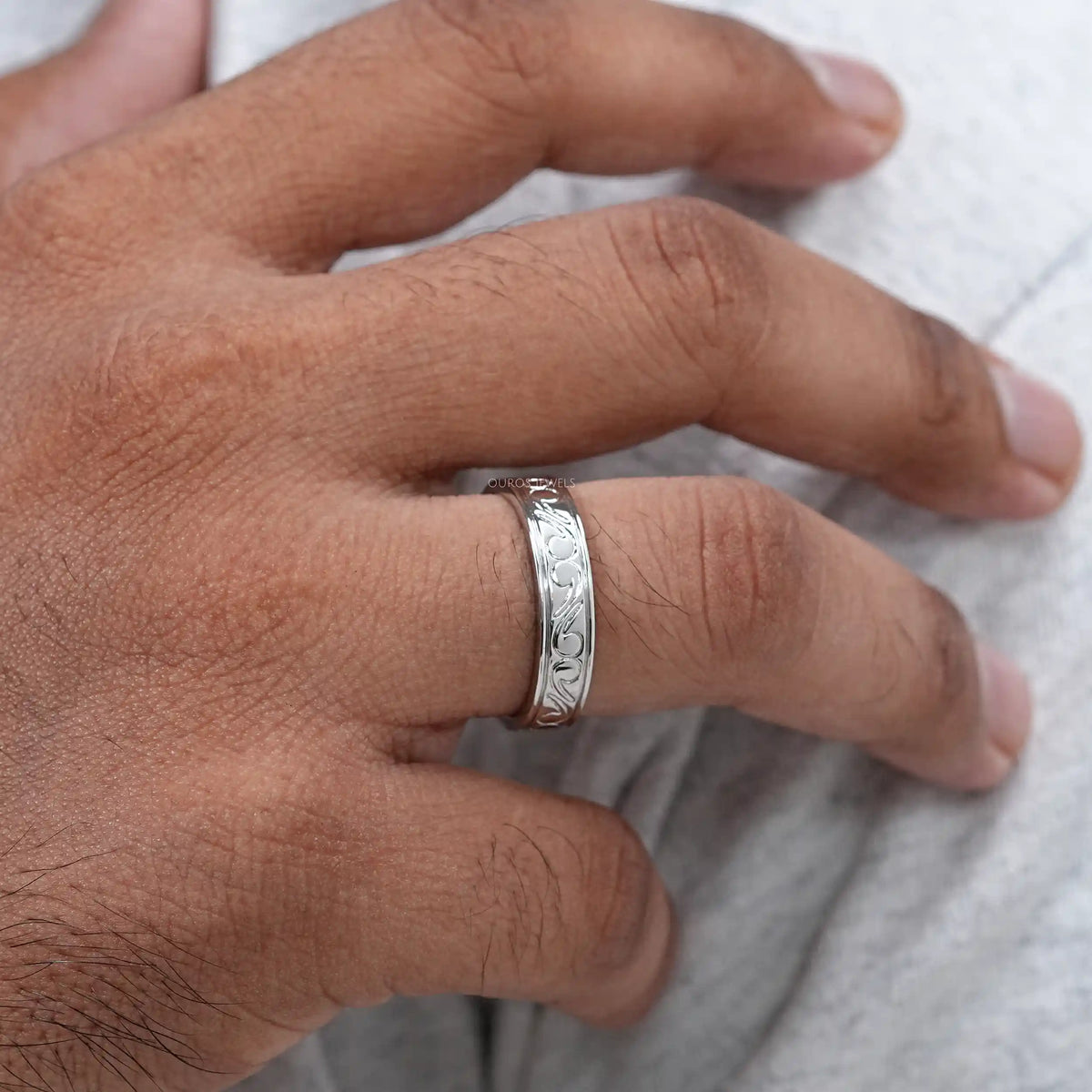 Scroll Engraved Wedding Men's Bands Rings