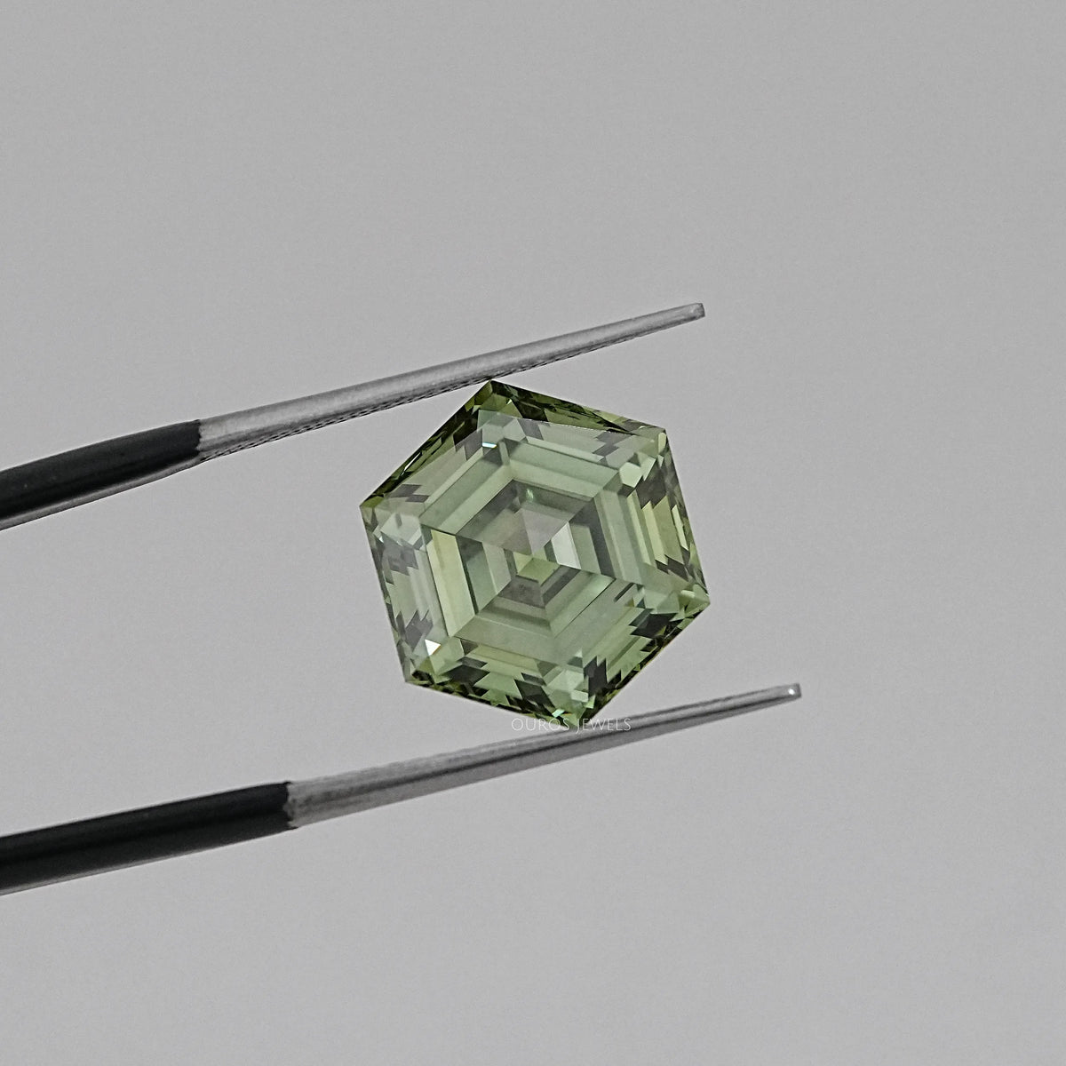 Fancy Vivid Green Step Cut Hexagonal Loose Diamond