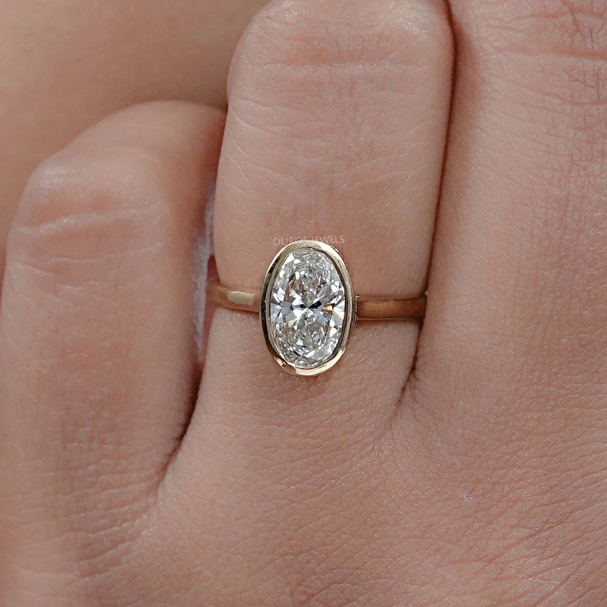 Bague Solitaire entourage et serti clos argent 925 rhodié
