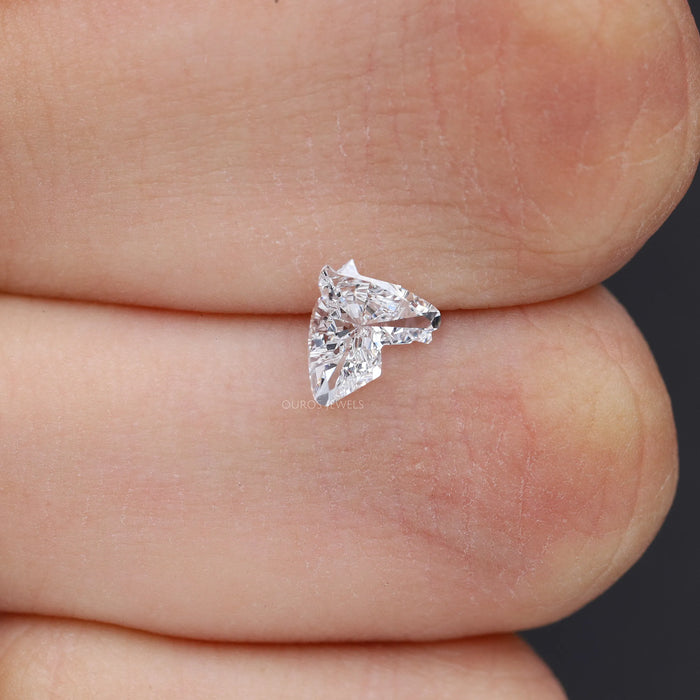 Diamant taillé en forme de tête de cheval unique