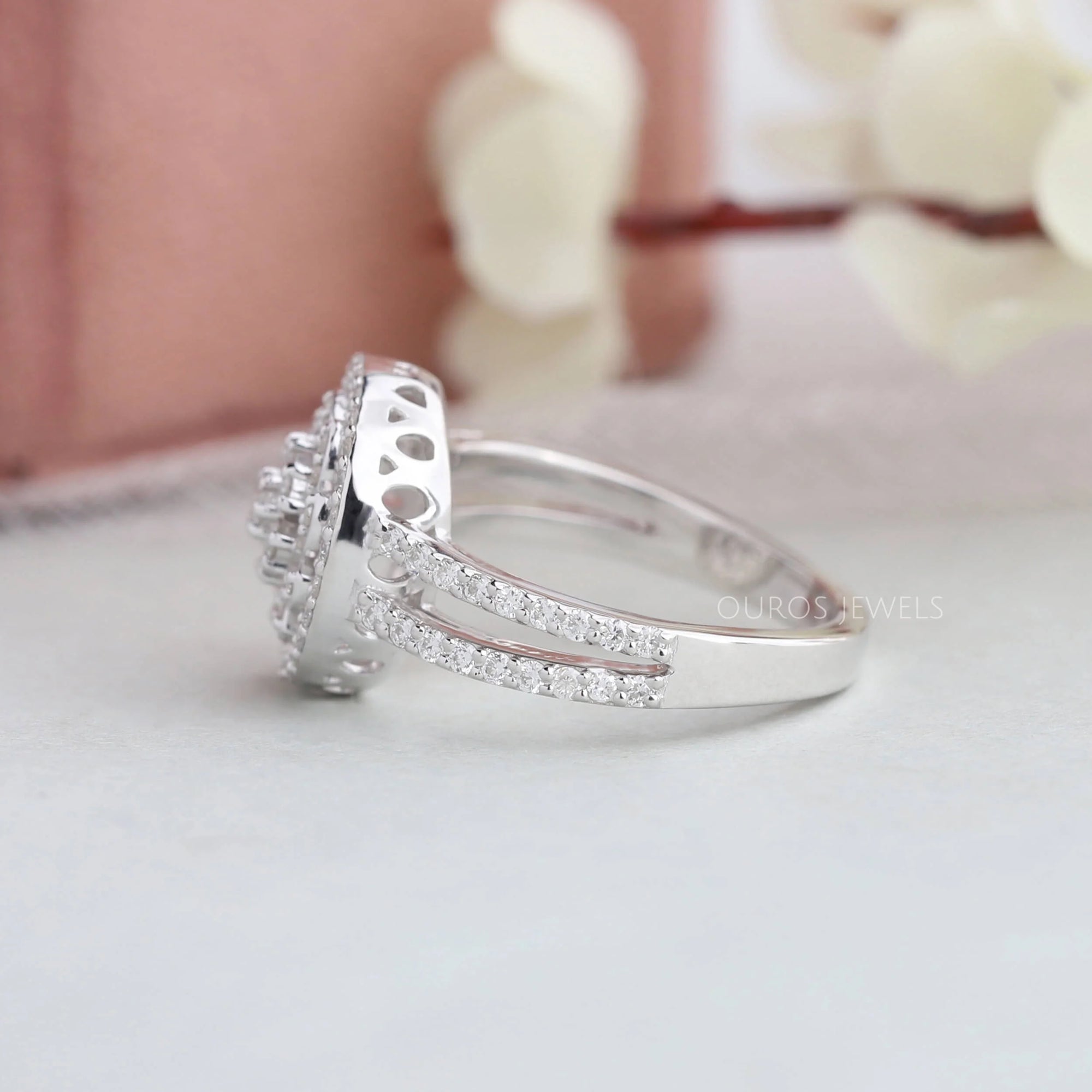Cluster Round Cut Diamond Halo Engagement Ring