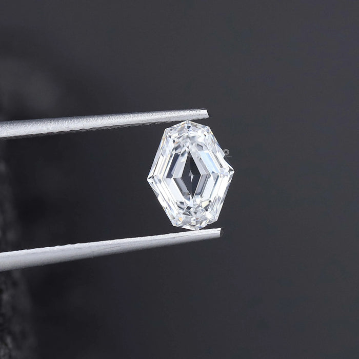 Diamant de laboratoire taillé en pointe de 1,05 carat