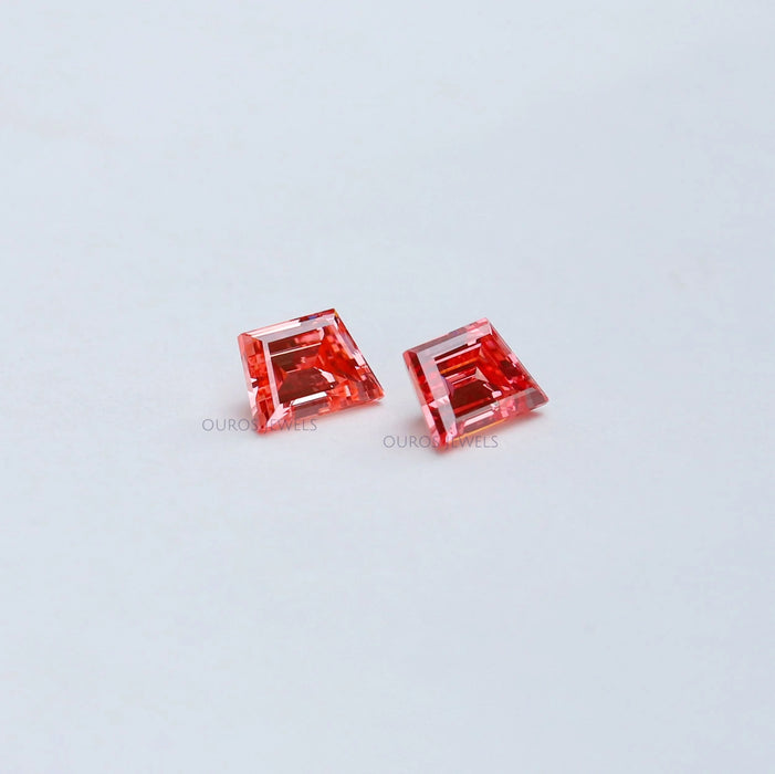 Paire de diamants de laboratoire taille trapèze rose