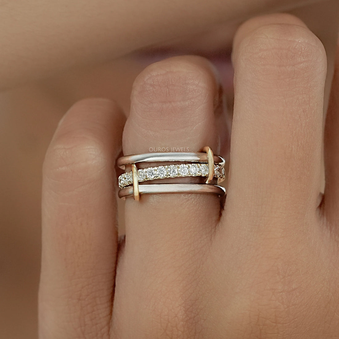 Interlink Round Lab Diamond Band Ring