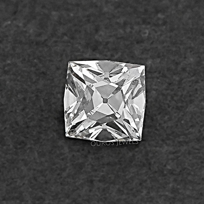 Diamant taillé en laboratoire de taille Peruzzi