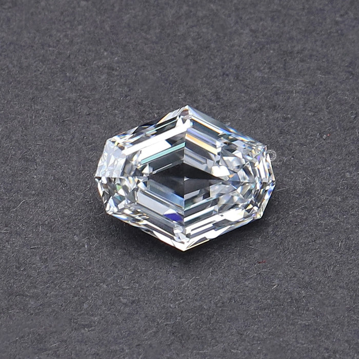 Diamant de laboratoire taillé en pointe de 1,05 carat