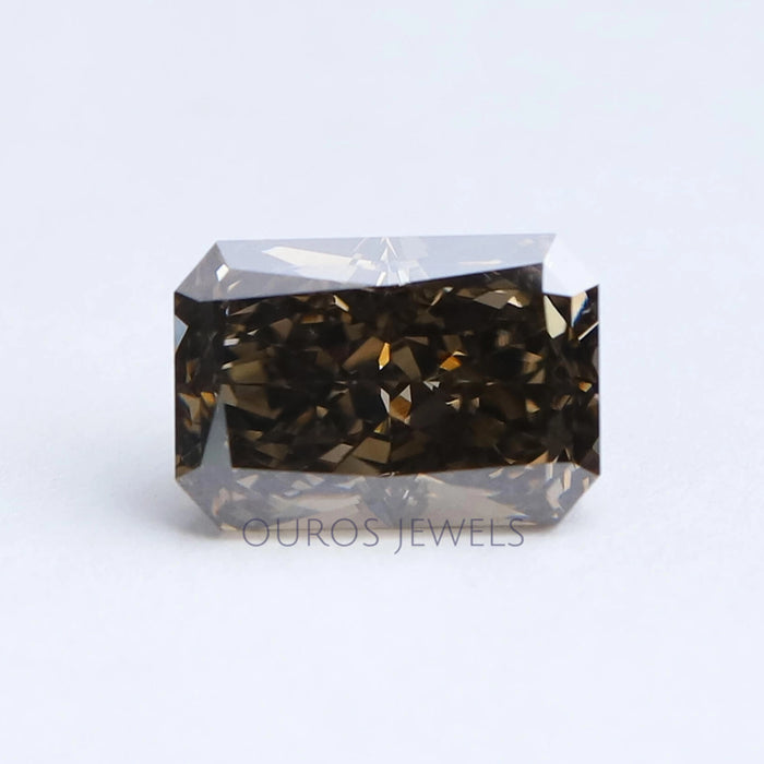 Diamant de laboratoire taille radiant olive de 1,65 carat
