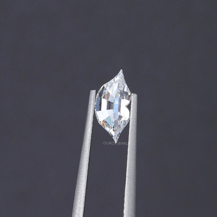 Diamant de laboratoire de 0,83 carat de forme antique taillé pour les lèvres