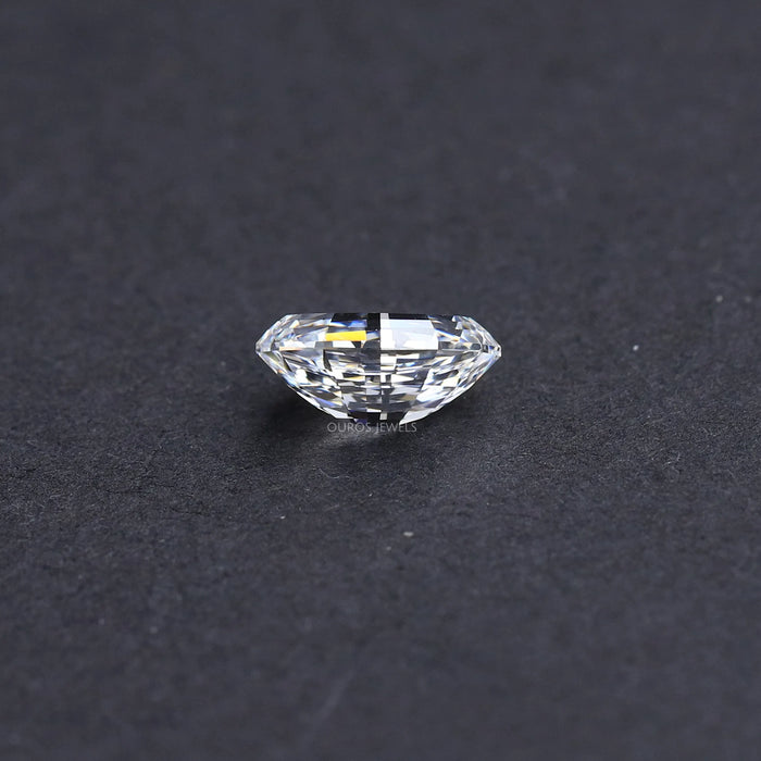 Diamant ovale de 1,00 carat, taillé en gradins, cultivé en laboratoire