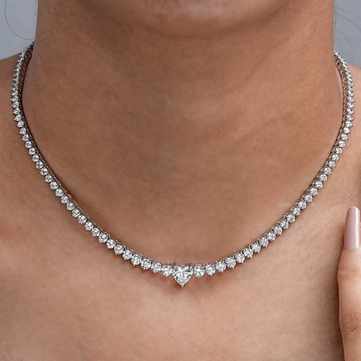 Collier tennis avec diamants ronds et cœurs de laboratoire