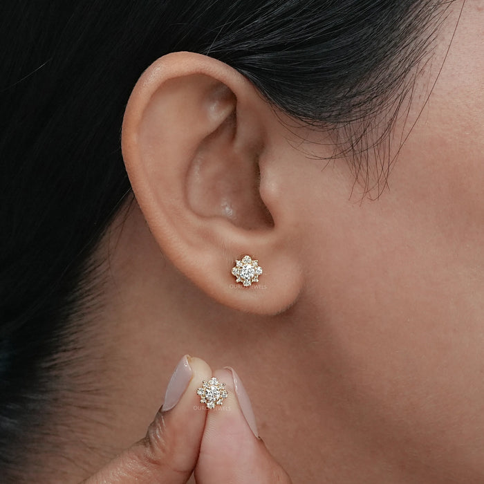 Clous d'oreilles en grappe de diamants cultivés en laboratoire 