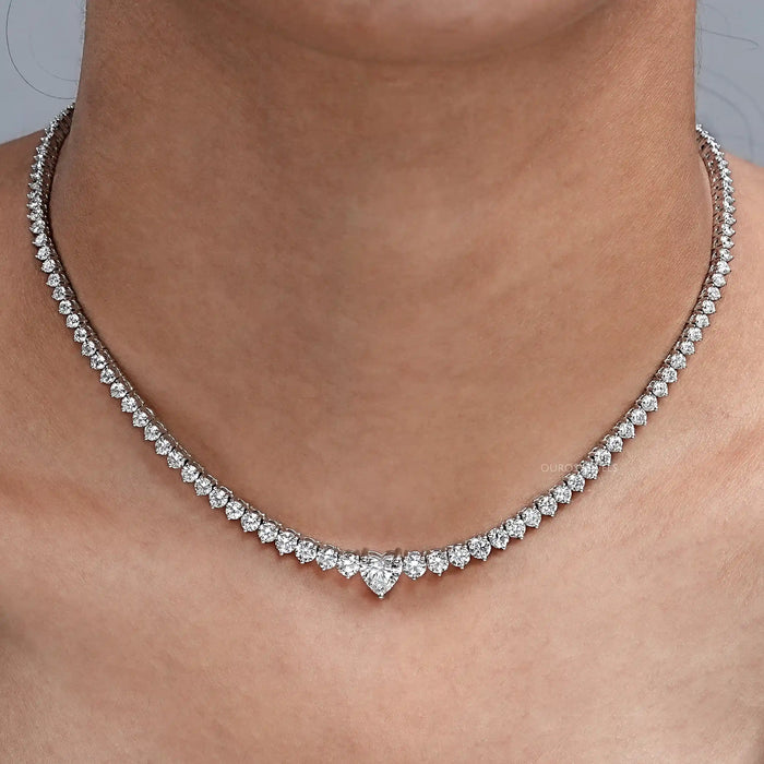 Collier tennis avec diamants ronds et cœurs de laboratoire