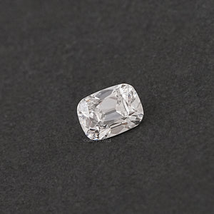 Diamant de laboratoire à taille coussin d'une ancienne mine