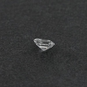 Diamant de laboratoire à taille carrée