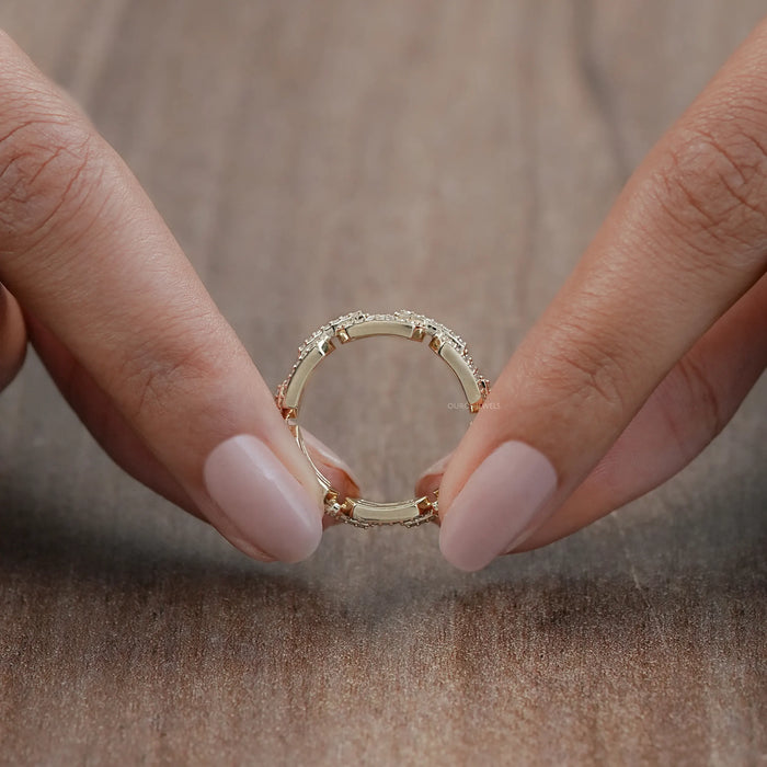 Round Cut Lab Diamond Chain Link Wedding Ring