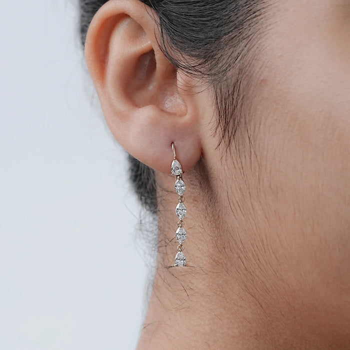 Boucles d'oreilles pendantes avec diamants de laboratoire taille poire et marquise