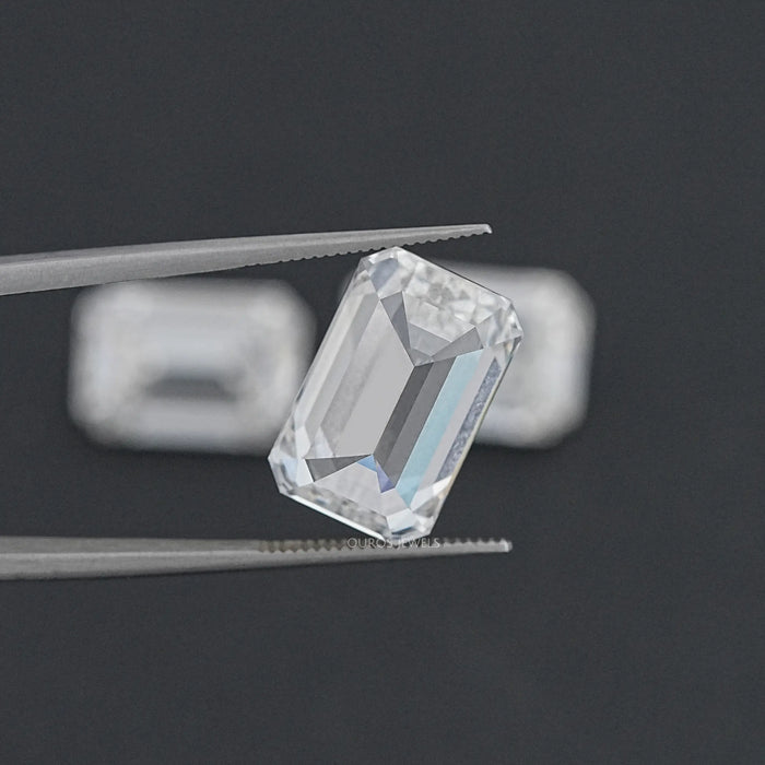 Diamant de laboratoire taille émeraude certifié IGI