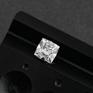 Diamant taillé en laboratoire de taille Peruzzi