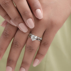 Bague en diamant en forme de cœur cultivée en laboratoire