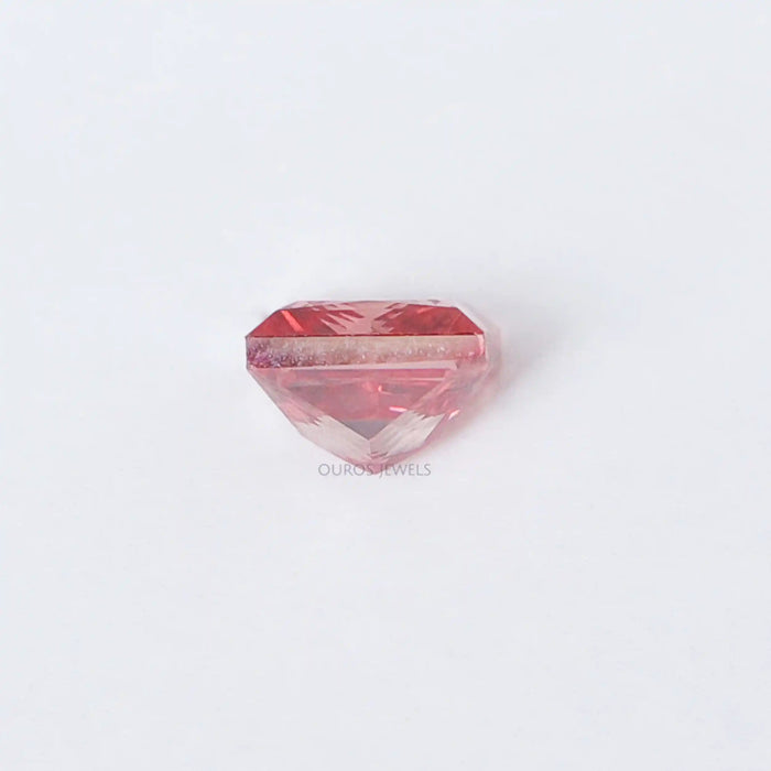 Diamant de laboratoire taille princesse rouge de 2,00 carats