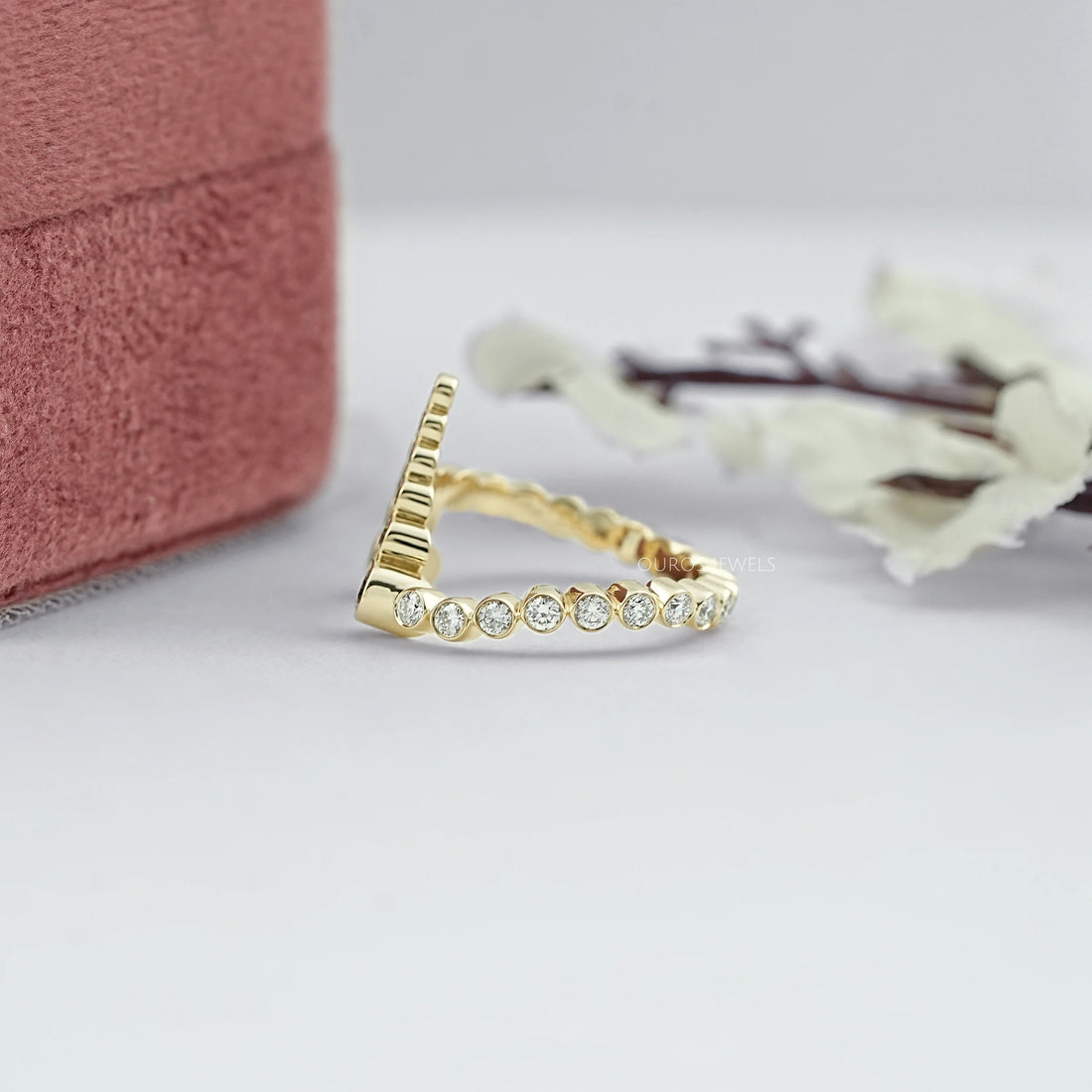Bubble Round Lab Diamond Initial Ring Ring