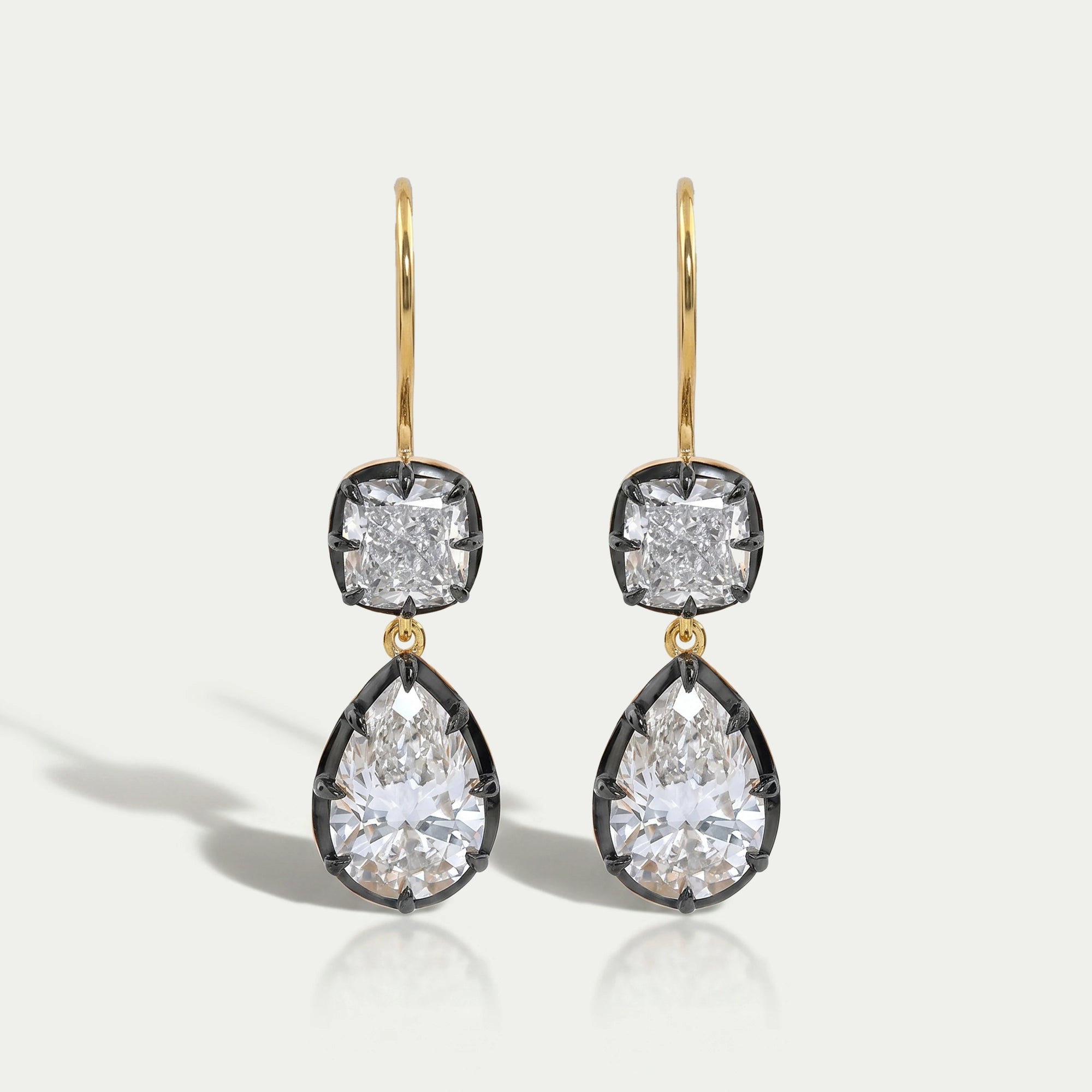 Meryl Streep Golden Awards 2024-Pear Drop Earrings