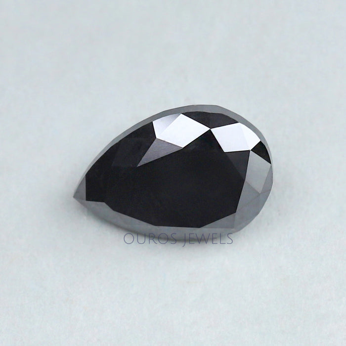 Diamant noir en forme de poire de 4,45 carats, cultivé en laboratoire