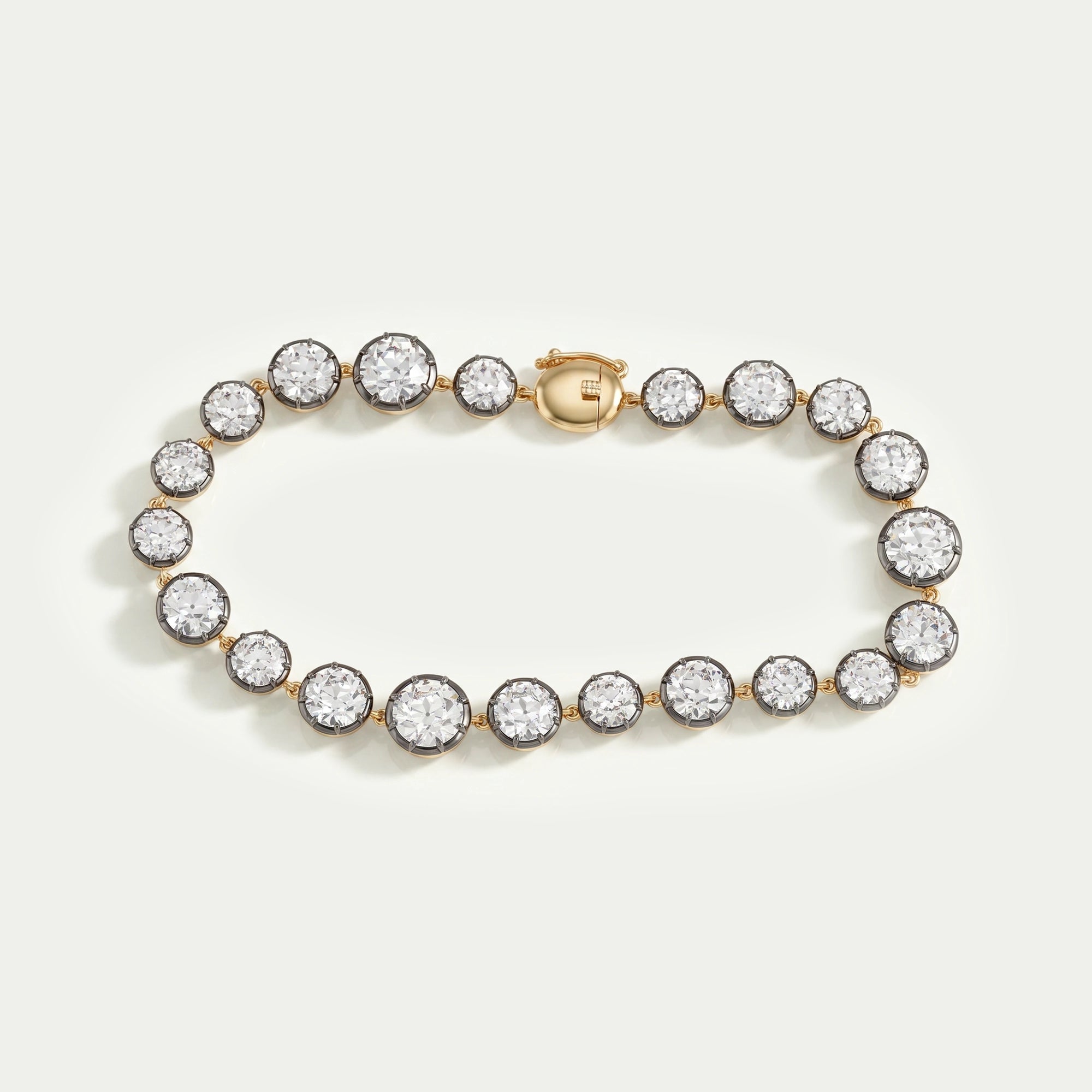 Bracelet européen ancien en diamants de laboratoire à taille ronde - avec revêtement noir