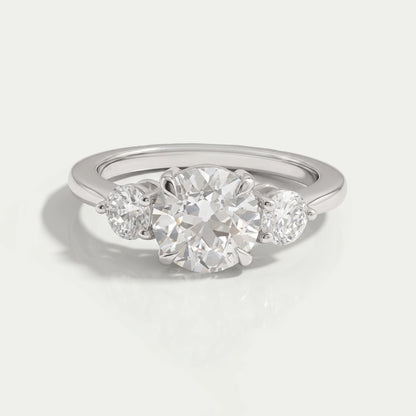Bague de fiançailles européenne ancienne à trois pierres taillées en rond