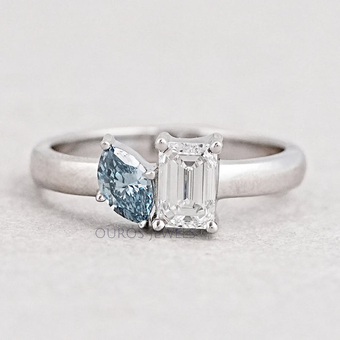 front view of two stone emerald cut diamond toi et moi wedding ring