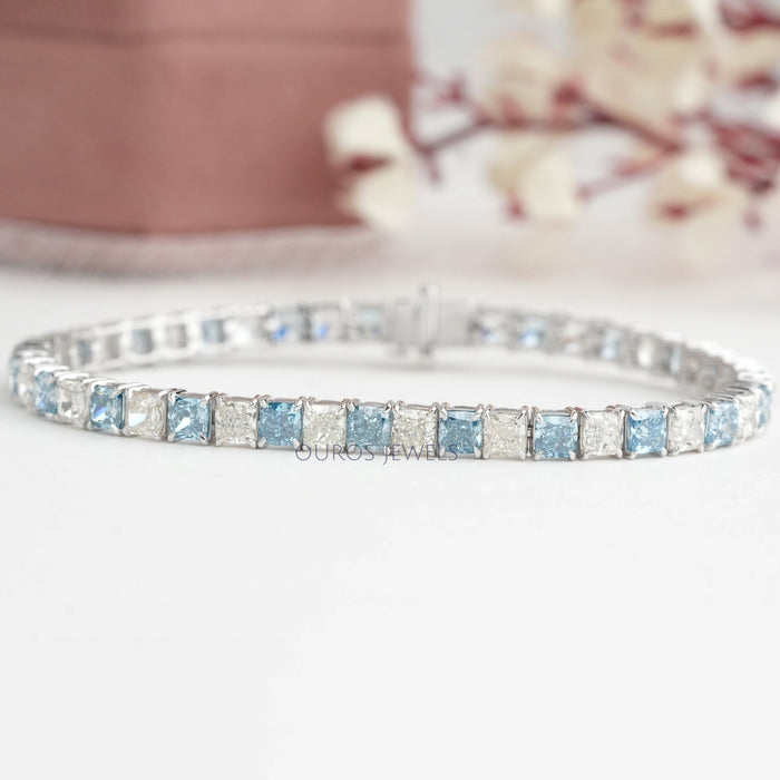 Bracelet en diamants de laboratoire taille coussin bleu 