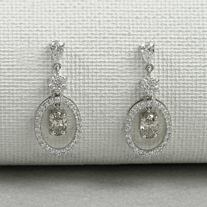 Boucles d'oreilles pendantes avec diamants de laboratoire à taille ovale