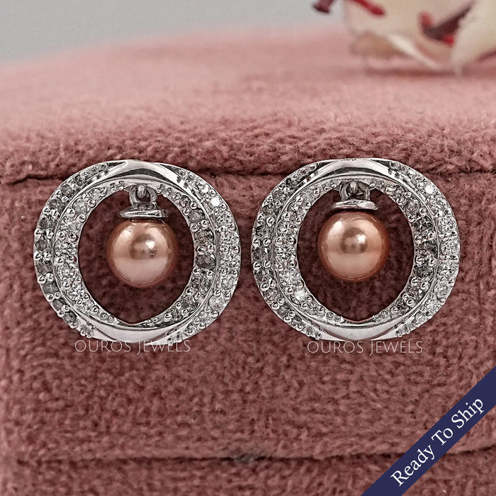 Boucles d'oreilles rondes avec halo de diamants et perles