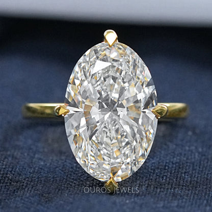 Oval Cut Diamond Solitaire Ring - Hailey Bieber Edition