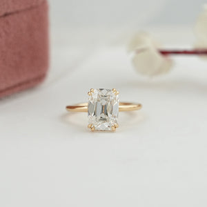 Bague solitaire en diamant de laboratoire Old Mine Cushion