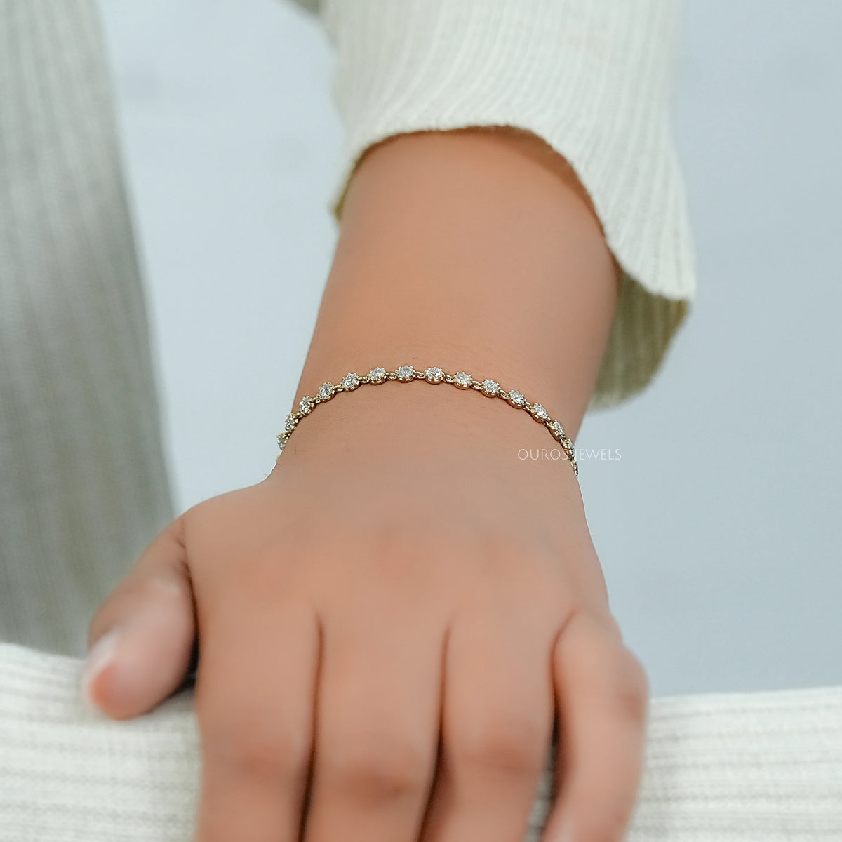 Bracelet tennis à sertissage clos avec diamants de laboratoire ronds de 3,00 mm