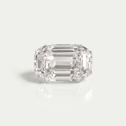 Diamant de laboratoire de forme émeraude à taille ancienne 
