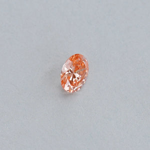 Diamant de laboratoire taille ovale rose vif de 0,82 carat