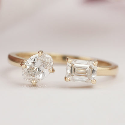 Oval And Emerald Diamond Toi Moi Engagement Ring