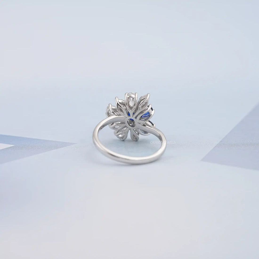 Blue Sapphire Oval Cut Gemstone Cluster Ring Ring