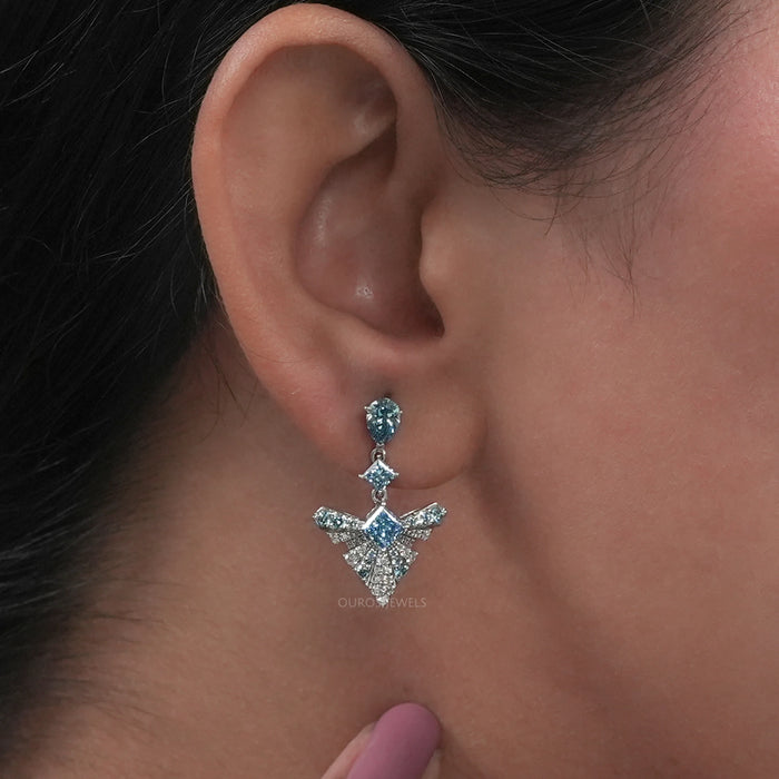 Boucles d'oreilles pendantes en diamant géométrique bleu