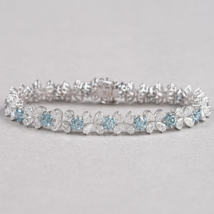 Bracelet en diamant avec fleur en forme de poire