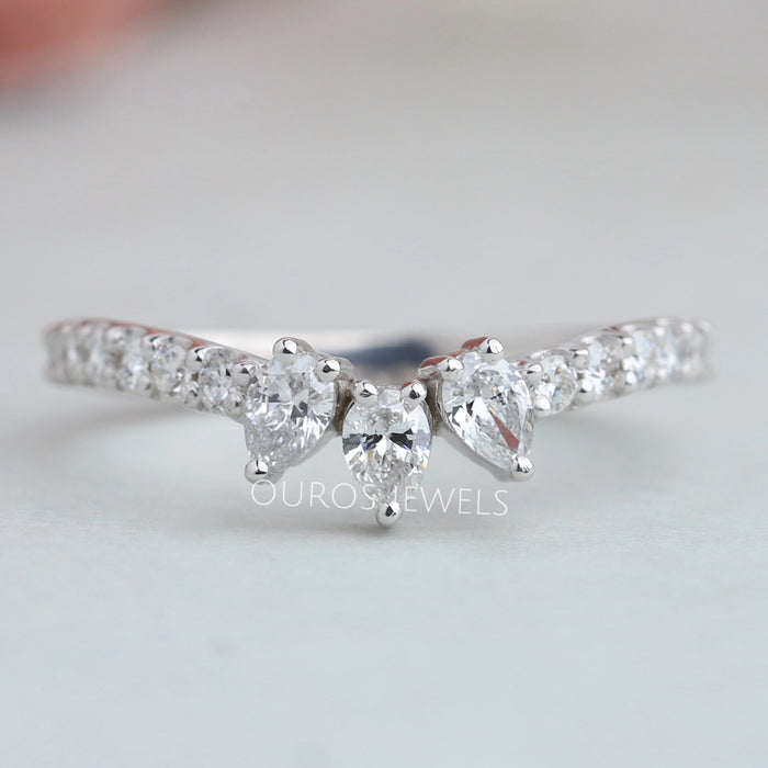 Alliance incurvée taille poire