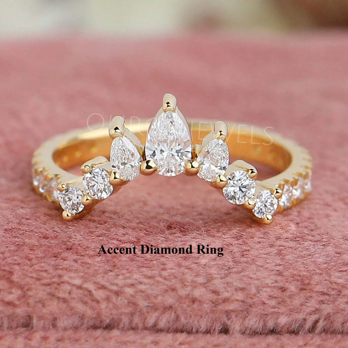 Bague incurvée en forme de poire et de diamant rond