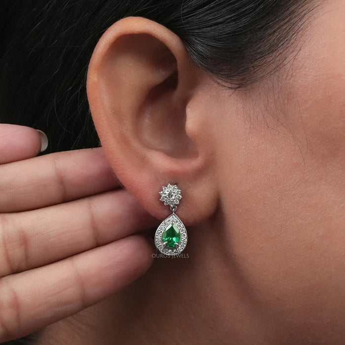 Boucles d'oreilles pendantes en émeraude en forme de poire