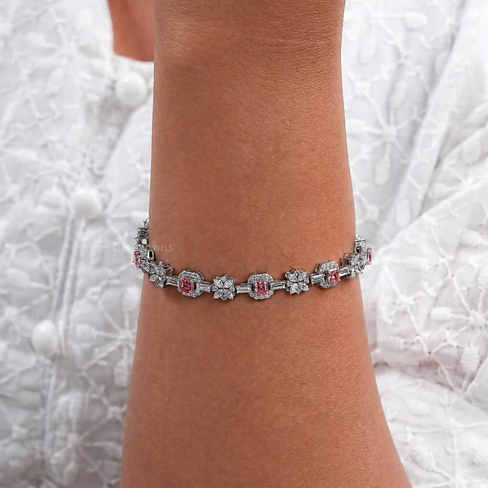 Bracelet tennis en diamants Asscher roses et fleurs